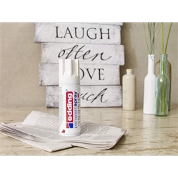 Akrilfesték spray, prémium EDDING 5200 200ml, matt fehér TRAFFIC WHITE MAT RAL9016 (922)