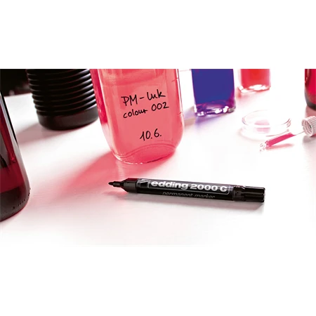 Alkoholos filc EDDING 2000C permanent marker fekete – kerek hegyű, 1,5–3 mm-es alkoholos jelölő