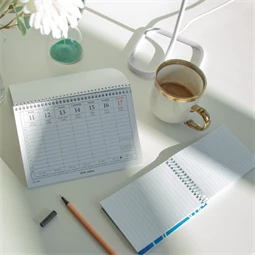 Asztali naptár 2026 év 23-as fehér 200x130mm bluering