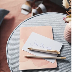 Ceruza FABER Polly Ball Urban speciális soft-touch bevonatú háromszög alakú test, halványrózsa 1db grafit ceruza