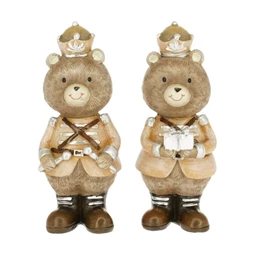Dekoráció medve ruhában csomaggal, dobverővel álló poly 4x4x10cm bézs 2 féle 1db, figura nem választható