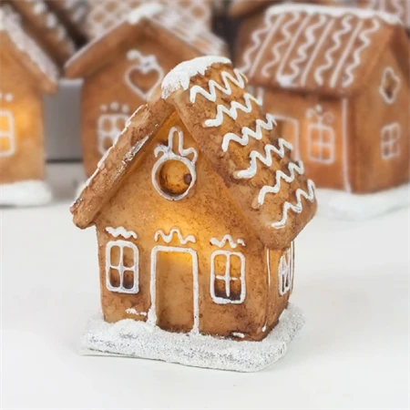 Dekoráció mézeskalács ház LED-es poly 5x6x8cm barna - fehér 4féle 1db