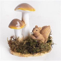 Dekorációs gomba és mókus poly 8,5cm barna