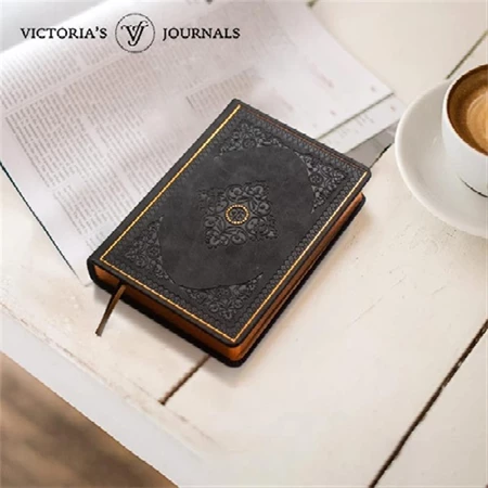 Emlékkönyv Victoria`s Journals, 14x20cm vonalas, fekete, 120 lap
