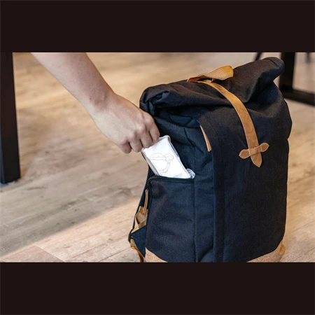 Esőkabát poncsó, bankkártya méretű tokban