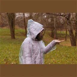 Esőkabát poncsó, bankkártya méretű tokban