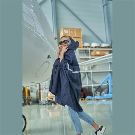 Esőkabát poncsó, övtáskaként is hordható tokban, összecsukható esőponcsó igazi 2 az 1-ben megoldás