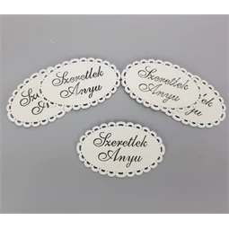 Fa figura csipkés szélű tábla Szeretlek anyu felirat 8x5cm fehér