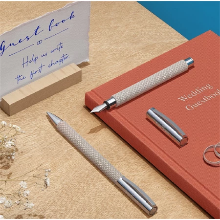 Golyóstoll Faber-Castell Ambition OpArt, fehér szín, csavar mechanikával