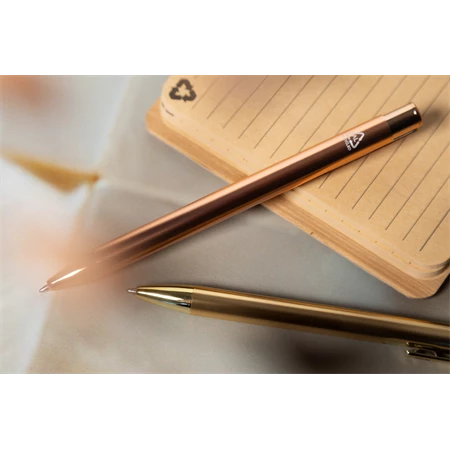 Golyóstoll újrahasznosított alumínium, fényes metál felületű arany szinű testtel, kék írásszin