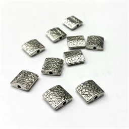 Gyöngy alkatrész- fém köztes szögletes fűzhető 10x10mm ezüst 10db/csomag