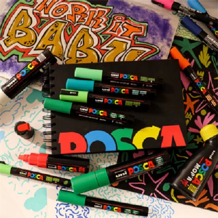 Jegyzetfüzet A/5 UNI POSCA spirálos BlackBook sima 48lap 100gm 16 fekete - 16 fehér - 16 barna lap