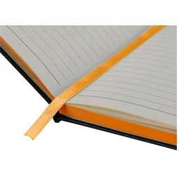 Jegyzetfüzet A/5 fekete PVC borító, 80 vonalas lap, narancs kiegészítőkkel + tolltartó gumigyűrű