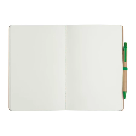 Jegyzetfüzet A/5 újrahasznosított karton fedőlap + toll, zöld gumis 120 oldalas sima lapok, 14 x 21,1 x 0,6 cm