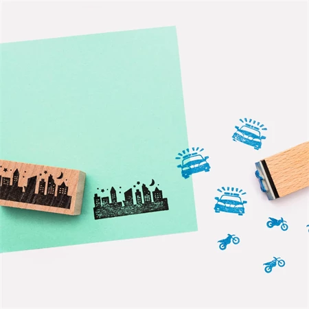 Nyomda szett fa 14db/csomag Szuperhősök fa bélyegzőkészlet, 12 fa bélyegzővel és 2 bélyegzőpárnával fekete és kék