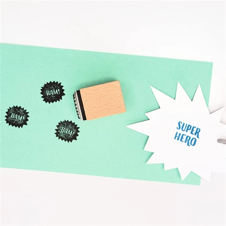 Nyomda szett fa 14db/csomag Szuperhősök fa bélyegzőkészlet, 12 fa bélyegzővel és 2 bélyegzőpárnával fekete és kék