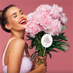 Nyomtatott dekorkarton 2mm vastag 8x6,5cm, Nőnapi ovál tábla, pasztell rózsaszín 3db/csomag