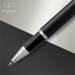 PARKER IM Royal rollertoll fekete lakk test+ezüst klipsz