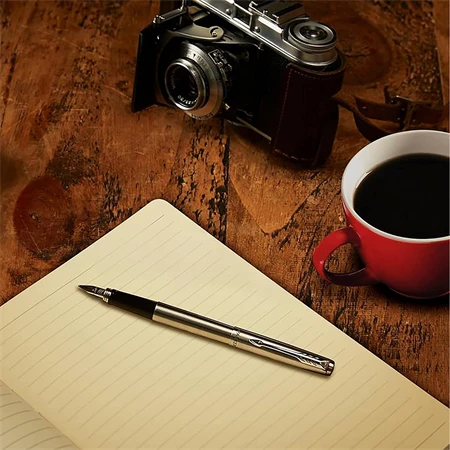 PARKER Jotter Royal BOND STREET töltőtoll fekete - acél test, ezüst szinű klipsz