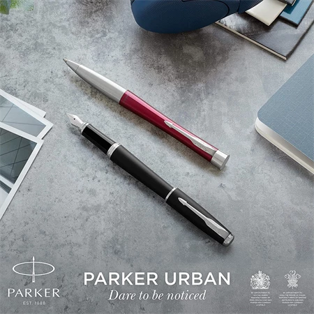 PARKER Urban Royal töltőtoll matt fekete test+ezüst klipsz