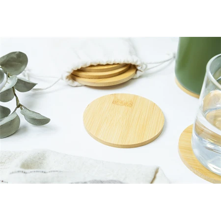 Poháralátét bambuszból, natúr 6 db-os poháralátétszett zsinóros pamut tasakban 120x150 mm