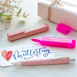 Szövegkiemelő Faber-Castell 1546 metál piros