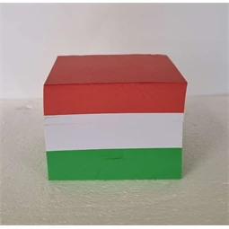 Tépőtömb 9,5 x 9,5 x 8cm piros-fehér-zöld Nemzeti szinű jegyzet egyik oldalon ragasztott lapokkal