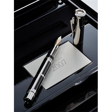 Töltőtoll Graf von Faber-Castell 2007 Év tolla megkövesedett fa (fossilized wood) petrifikált fa platina csillogással