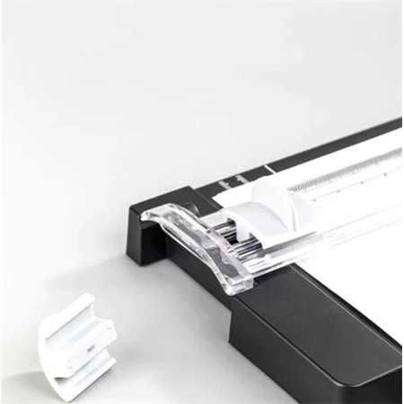 Vágógép görgős, A4 DELI 5 lap, fekete