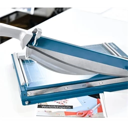 Vágógép karos A/4 DAHLE 561 46cm 35 lap, asztal mérete (teljes méret): 440 mm x 265 mm