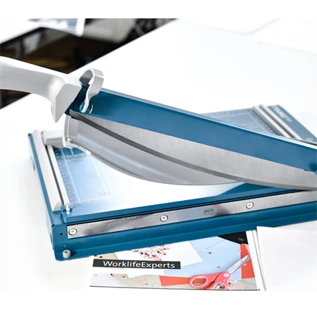 Vágógép karos A/4 DAHLE 561 46cm 35 lap, asztal mérete (teljes méret): 440 mm x 265 mm