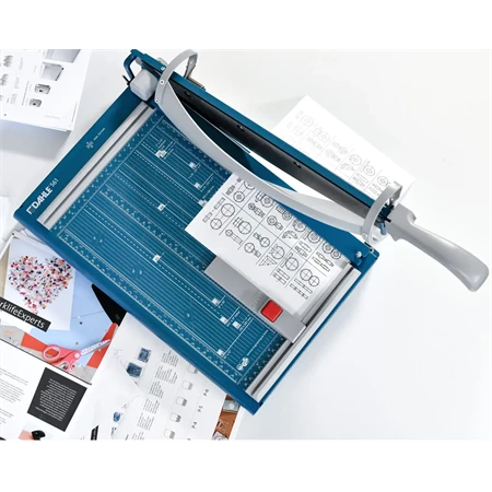 Vágógép karos A/4 DAHLE 561 46cm 35 lap, asztal mérete (teljes méret): 440 mm x 265 mm