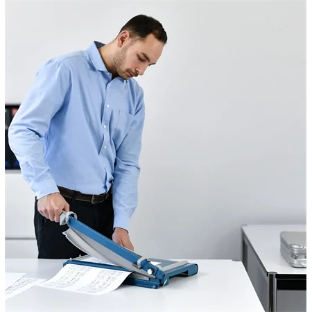 Vágógép karos A/4 DAHLE 561 46cm 35 lap, asztal mérete (teljes méret): 440 mm x 265 mm